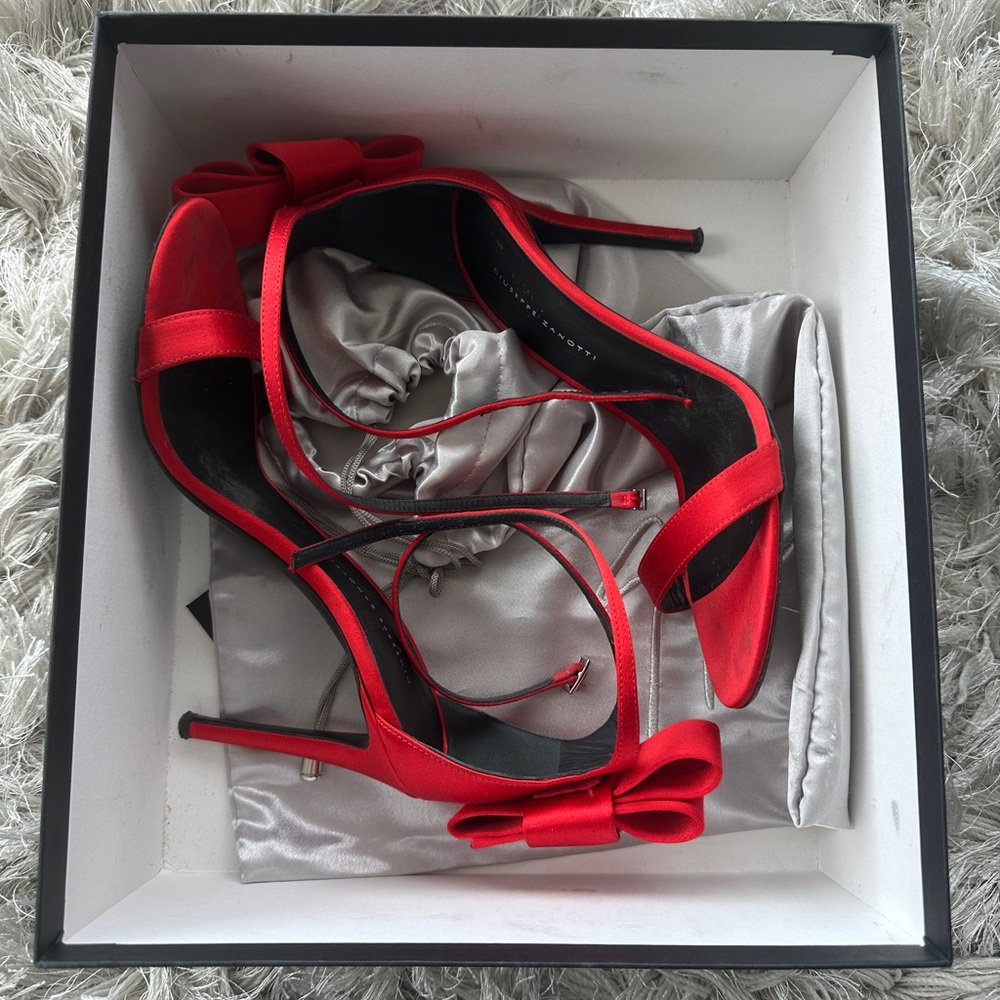 Giuseppe Zanotti Red Ribbon Heel